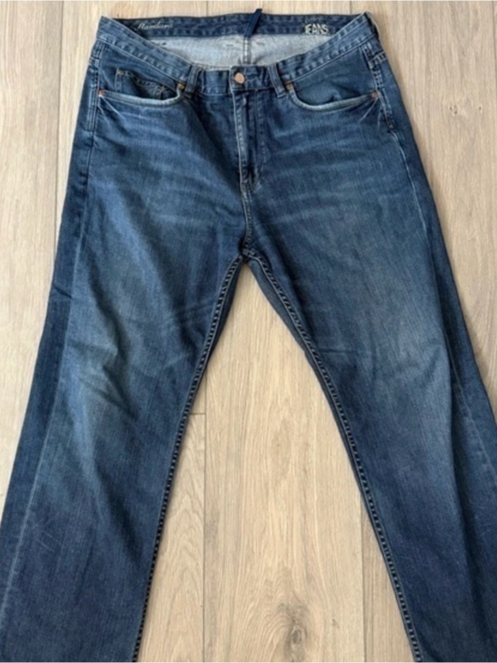 Tommy Bahama Men’s Blue Denim Straight Leg Jeans Leather Patch Classic Fit - Picture 6 of 6